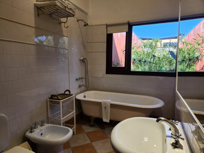 Bathroom 4, Hotel Boutique La Candela, Capital