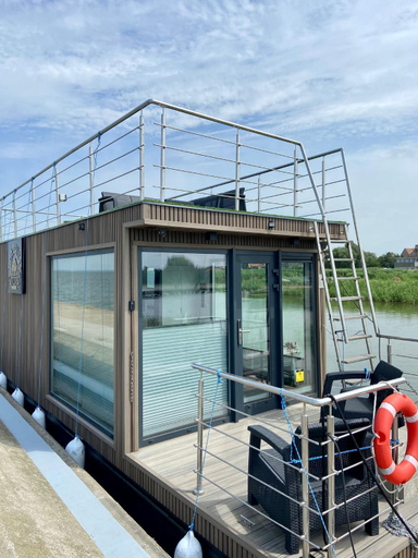 5, Domek na wodzie Houseboat Frombork, Braniewo