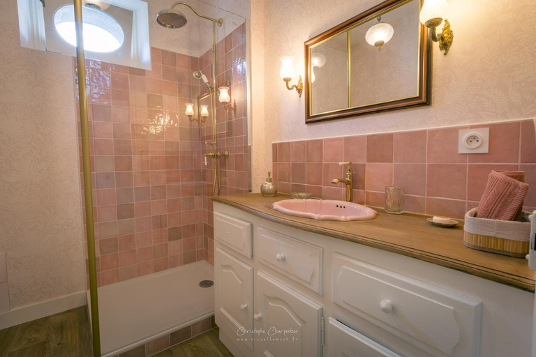 Bathroom 3, Le Prieure Sainte Croix, Vienne