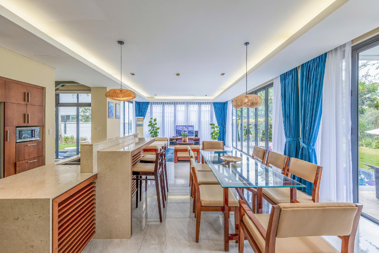 Food & Drinks 4, IDCWH 2Bedrooms Apt - Oceans Villa B302, Da Nang