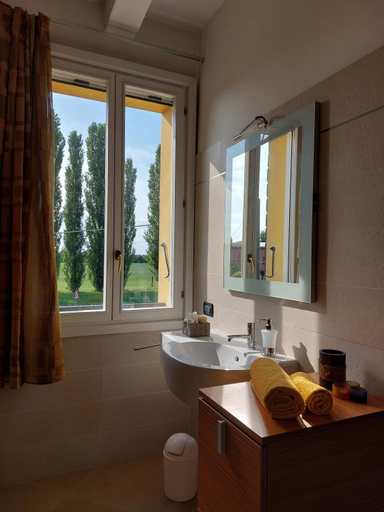 Others 4, B&B QuattroL, Modena