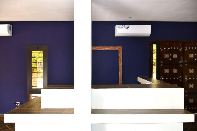 Public Area 2, Au Bord De L'Eau, Bamako