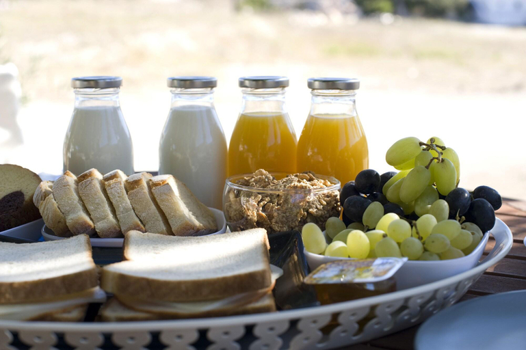 Food & Drinks 4, Tsakanos Apartments, South Aegean