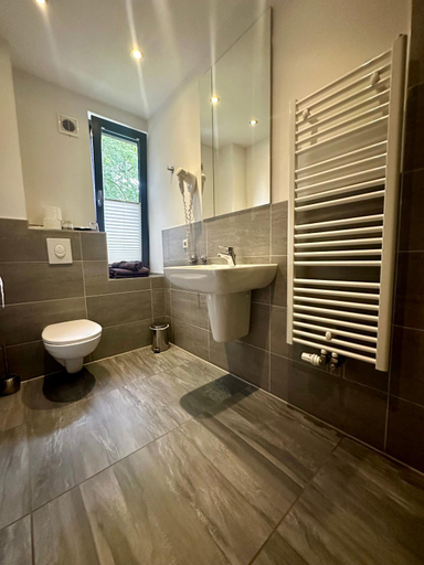 Bathroom 3, Nella Parkhotel, Region Hannover