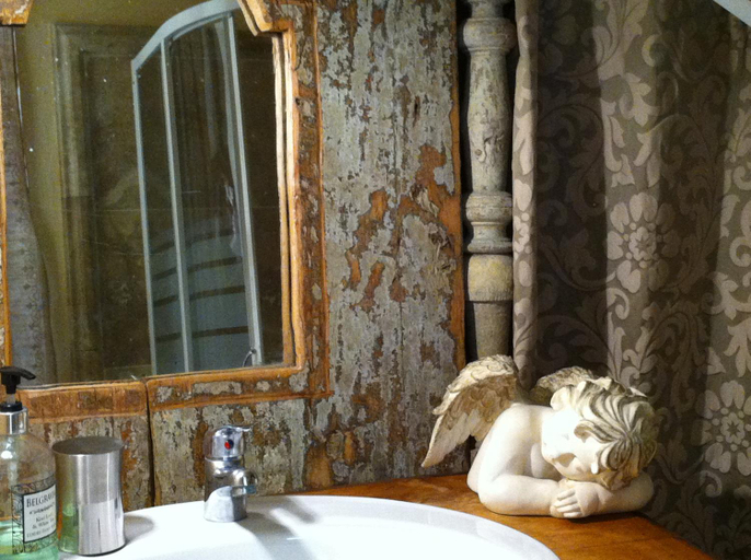 Bathroom 3, La chapelle du Domaine, Saône-et-Loire