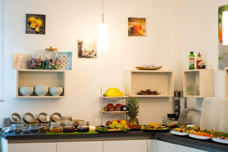 Others 3, bed & breakfast Outlet Hotel, Reutlingen