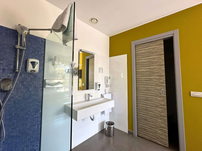 ibis Styles Catania Acireale - Tap to explore photos