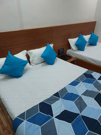 Bedroom 3, Hotel Sai Dakshina Inn, Ahmadnagar