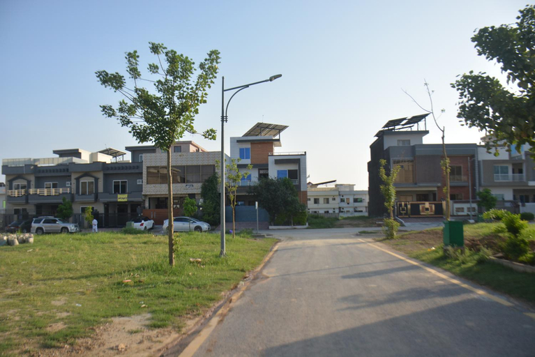 Others 5, Golf Rest House, Faisal Town, Islamabad
