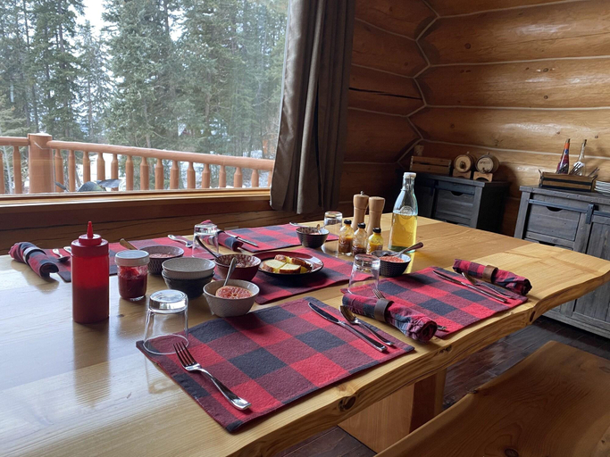Food & Drinks 5, Spirit Lodge at Silverstar, North Okanagan