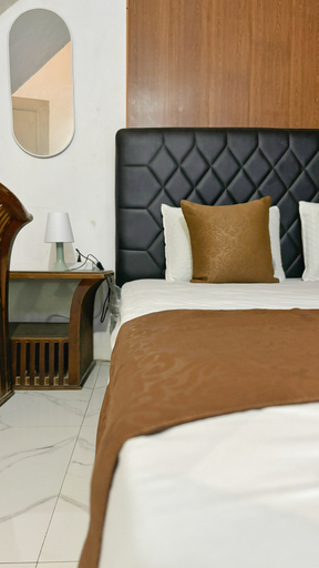 Bedroom 16