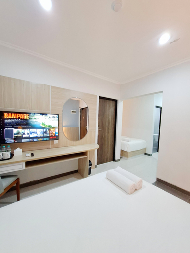 Country Heritage Resort Hotel Surabaya Room Type - GRAND SIGNATURE TRIPLE