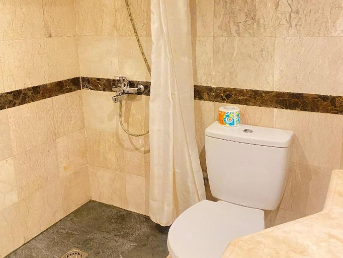 Bathroom 4, Grand Verona Hotel Samarinda, Samarinda