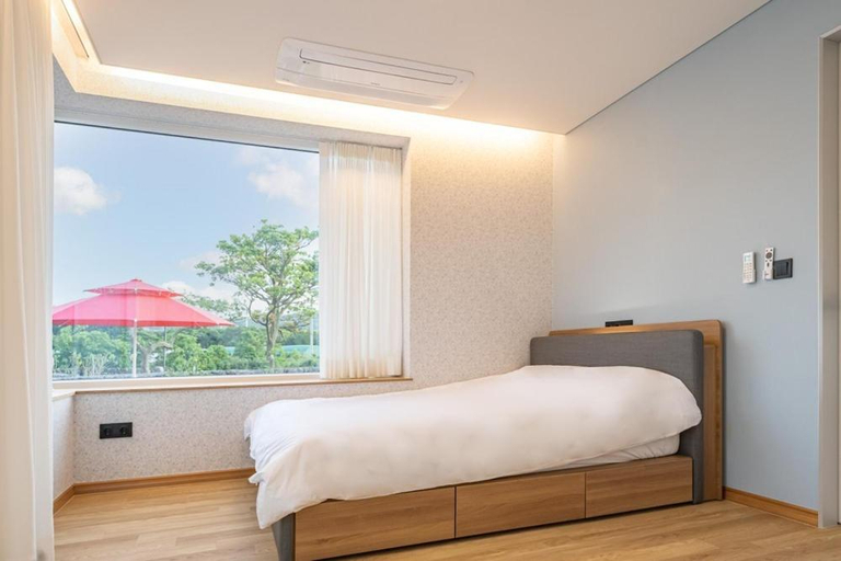 Bedroom 2, Jeju Seonheul Stay 3917, Jeju