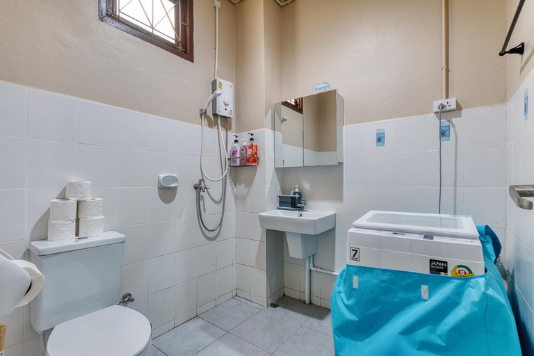 Bathroom 4, Chaweng Apartment, Ko Samui