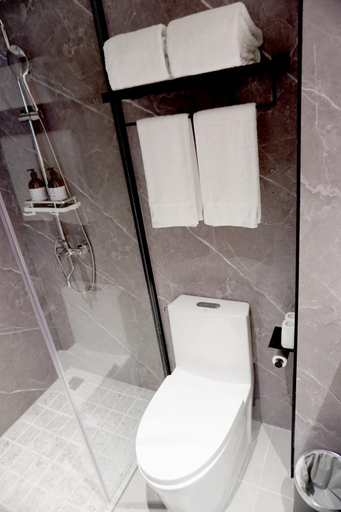 Bathroom 6
