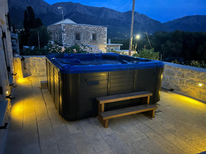 Others 4, Dome, Peloponnese