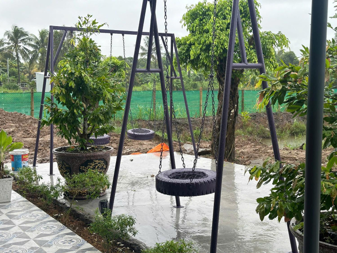 Others 4, Nha Nghi Truong An, Châu Thành