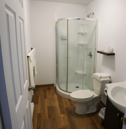 Bathroom 3, Motel M, Matane