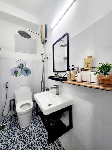 Bathroom 2, FF Homestay - Layla House, District 1