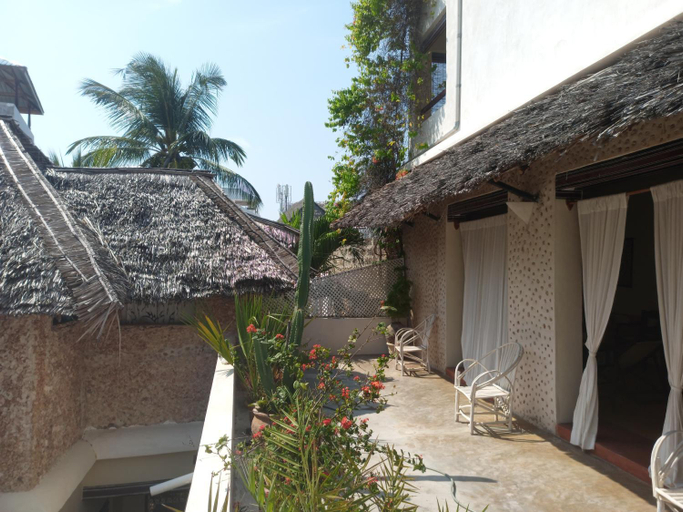 Others 5, Madakani House, Lamu West