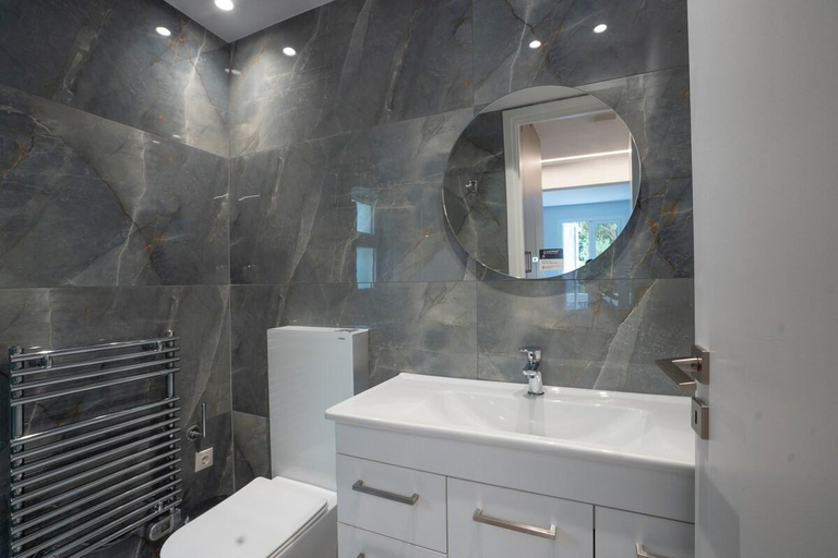 Bathroom 2, Bright & Breezy Glyfada Studio, Attica