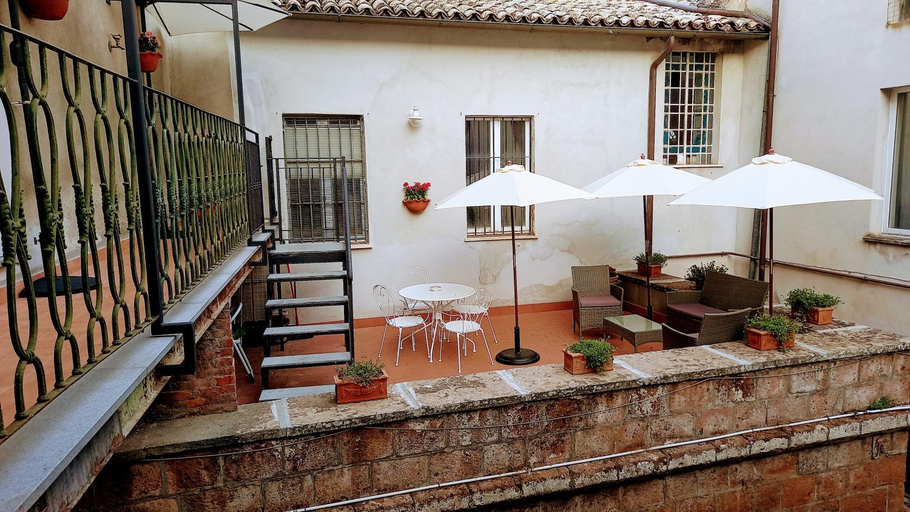 Others 5, Camere Urbevetus, Terni