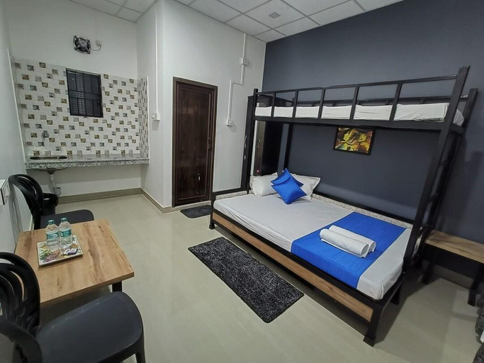 Others 4, The Corner Inn, Kamrup Metropolitan