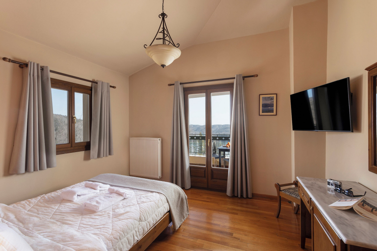 Bedroom 2, Ktima Alonaki, Thessaly
