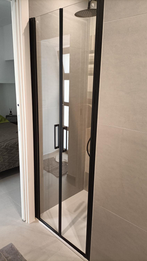 Others 2, Celine Confort Room, Bari
