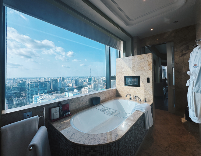 Bathroom 6
