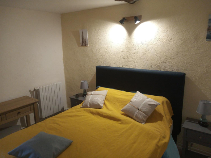 Bedroom 4, Chambres d'hotes L'Amphitryon 5 CHAMBRES, Alpes-de-Haute-Provence