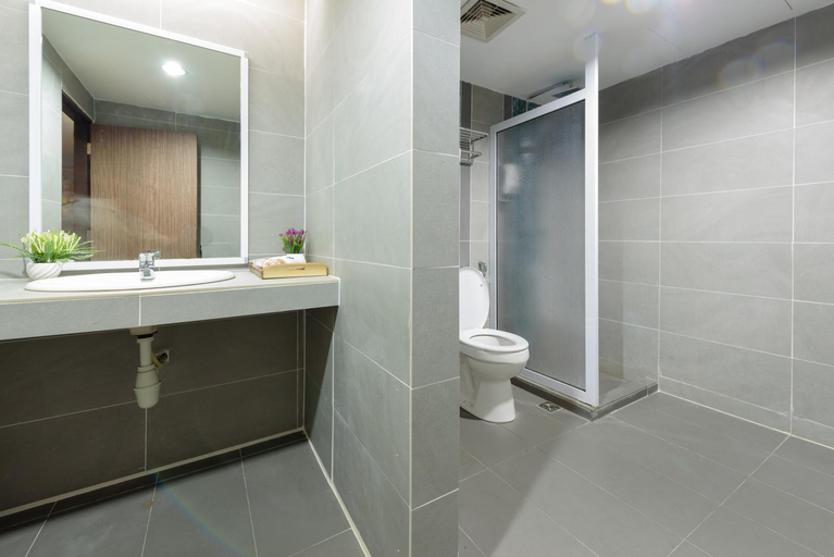 Bathroom 9