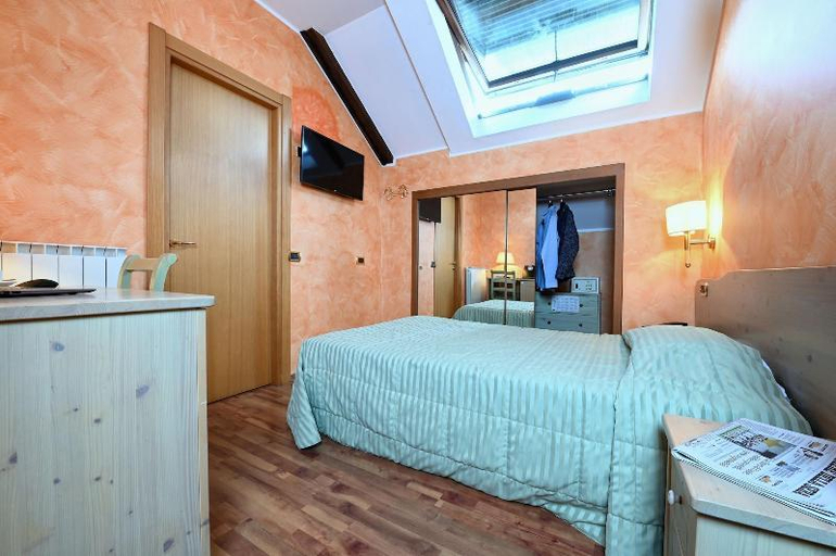 Bedroom 3, Hotel Residence Internazionale, Verbano-Cusio-Ossola