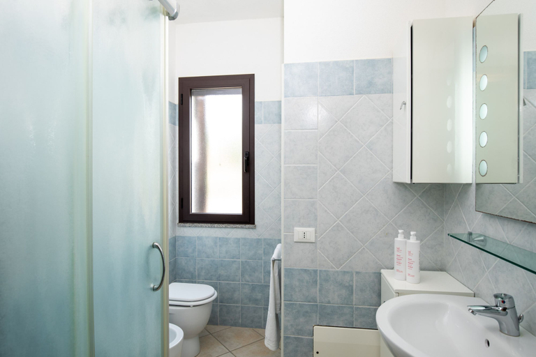 Bathroom, Casa Ginepro by Wonderful Italy, Nuoro