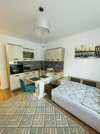 Others 5, Kiki home, Oradea