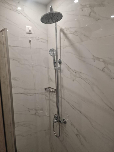 Bathroom 5, Agapaki Studios, Central Macedonia