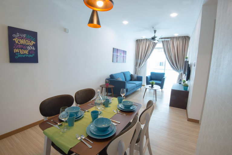 Dining Room 11