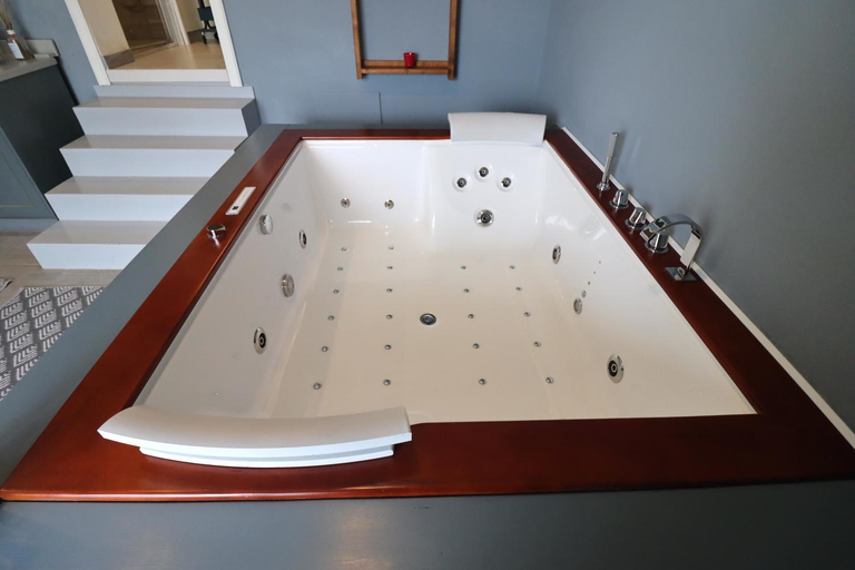 Hot tub 5, Villa Lux Cinque Terre, La Spezia