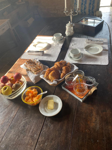 Food & Drinks 5, Suite de charme au chateau de Cibioux, Vienne