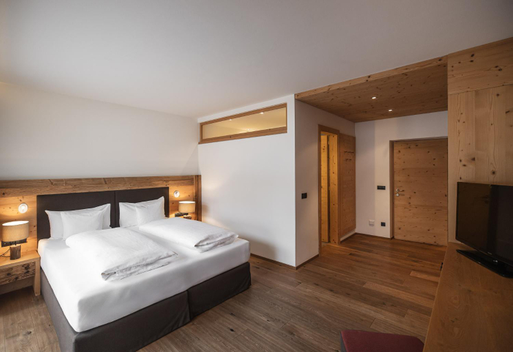 Bedroom 3, Hotel Alpenblick, Bolzano