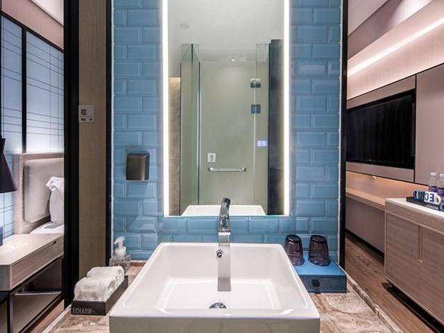 Bathroom 4, 宜尚酒店南宁金湖广场地铁站店, Nanning