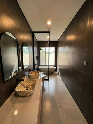Bathroom 3, LeRoca Villa with Pool, Bandung