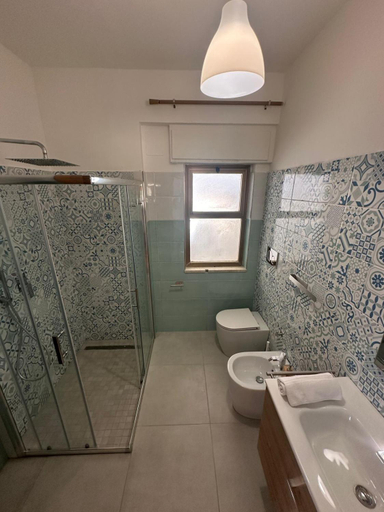 Others 5, We Home Taormina Center with Parking, Messina