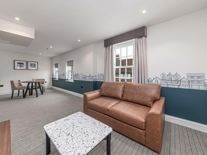 Mercure Salisbury White Hart Hotel - Tap to explore photos