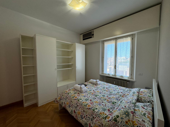 Others 3, NICHOLAS b&b city center- apartment, Bologna