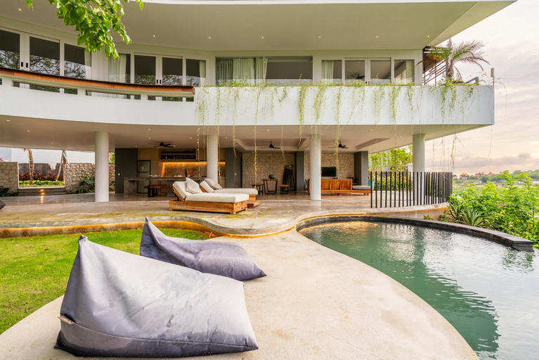 Swimming Pool 15