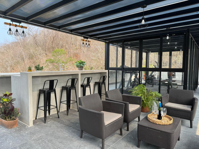 Food & Drinks, Nabani Condominios T3, Dist. Pochutla