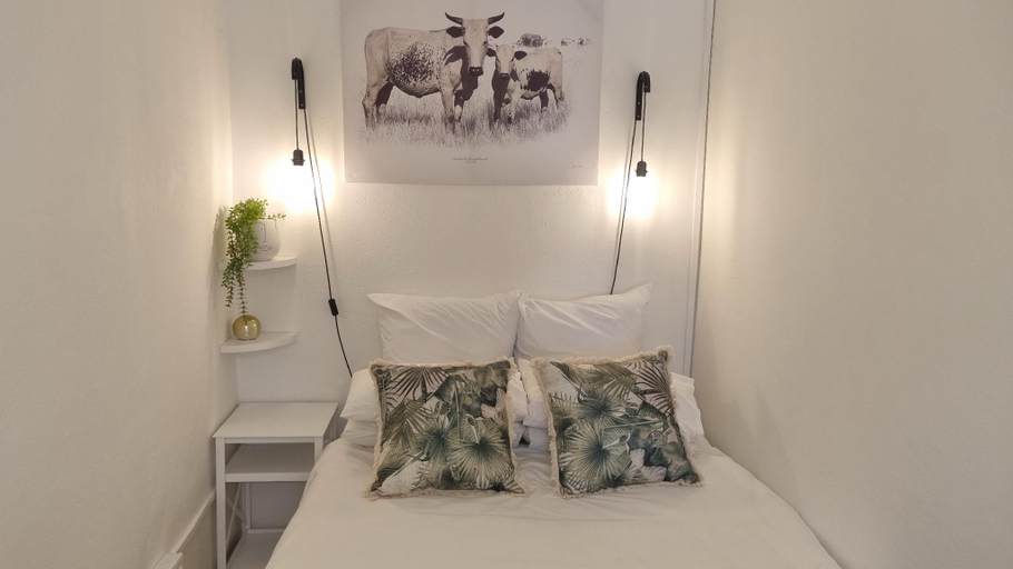 Bedroom 3, Spandau Manor, Cacadu