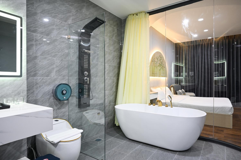 Bathroom 4, Golden Palm Hotel, Tân Bình